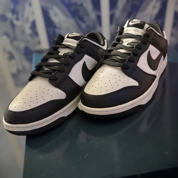 NEW Nike Men’s Low Retro Dunks Black/White Leather Uppers Size 13